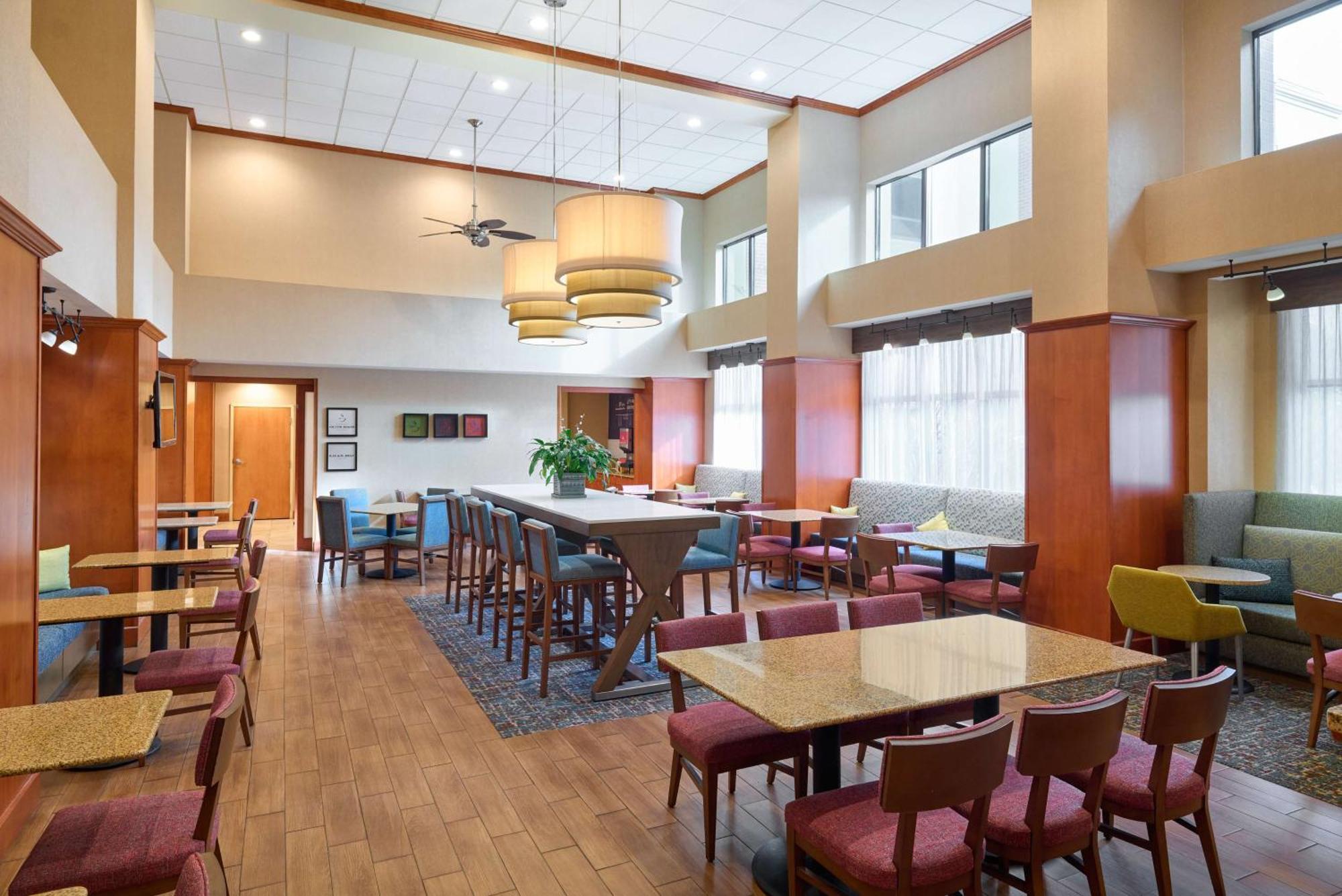 Hampton Inn & Suites Providence / Smithfield Eksteriør billede